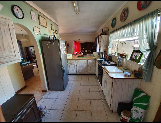 3 BEDROOM HOUSE SOLD IN THE ORCHARDS